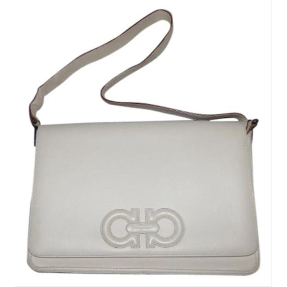 Salvatore Ferragamo Vintage Pursesdesigner Purses Ivory Leather Shoulder Bag